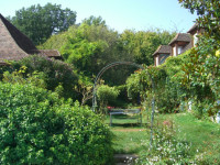 Garden with arched trellis